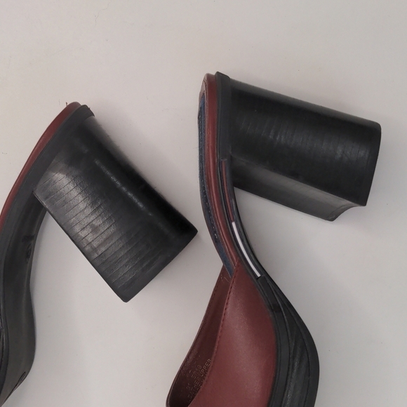 VINTAGE Y2K Chunky Square Toe Block Heel Red Mule Slide Tommy Hilfiger 8… - Picture 11 of 12
